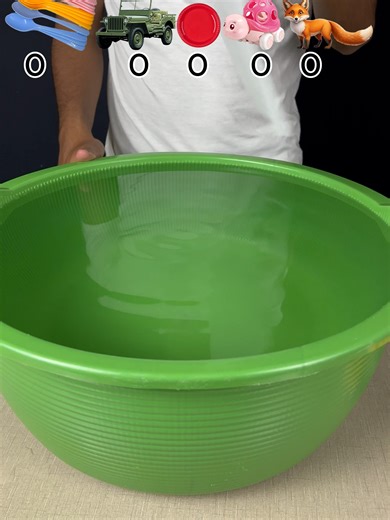 Toy Drop Water Experiment: Don't Blink!