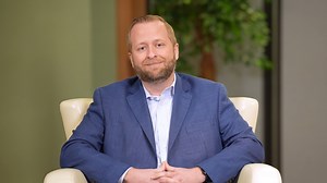 ❤️ As the second largest homeless shelter in the State of Illinois, Hesed House is committed to providing hope to those in need. 🌟 With in-house programs and services, including a fully staffed medical clinic, legal clinic, tutoring, mental health professionals, and family counseling, Hesed House serves as one of the only comprehensive homelessness resource centers across the country. 💡 Serving as a national model for homelessness, Hesed House works with over 7,500 volunteers each year, along 