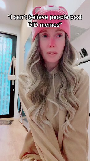 Understanding Dissociative Identity Disorder: Real Stories and Memes