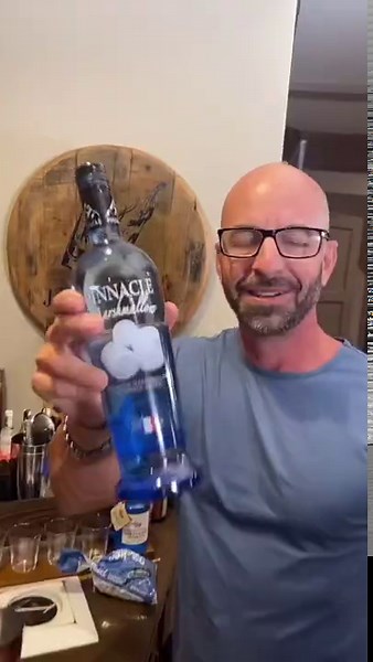 How to make a coconut s’mores martini 🍸