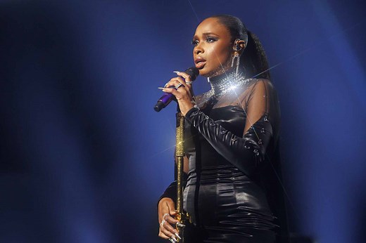 Why Jennifer Hudson Throws Her Shoes at Good Singers