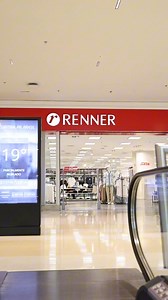 Seus looks de fim de ano vêm com um mimo exclusivo nas compras a partir de R$450 nos Cartões Renner. ​ *Promoção válida apenas nas lojas físicas do Estado de SP. Consulte regulamento, número do certificado de autorização e lojas participantes no site: www.realizesolucoesfinanceiras.com.br. Promoção válida enquanto durarem os estoques. A promoção não é cumulativa. Somente cupons fiscais individuais que atinjam o valor mínimo previsto darão direito ao brinde. | Renner