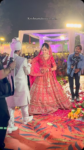 @krishnamakeover_mr_ Makeup artist > @krishnamakeover_mr_ Outfit > @krishnamakeover_mr_ In frame 🖼️ > @pratikshagupta269 #bridalmakeup##married##bridalentry##lovemarriage##bridalmakeup###wedding | Krishna makeover Mragendra