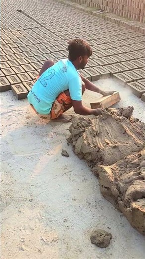 Long-established traditional brick making manually. ##shorts #mudbrick #brickmaking #ladrillos