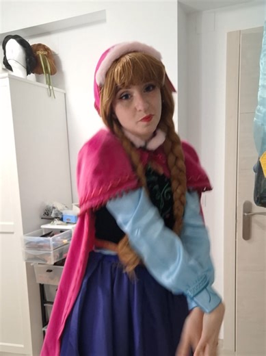 big girl ✨️#frozencosplay #disney #frozen #elsa #anna
