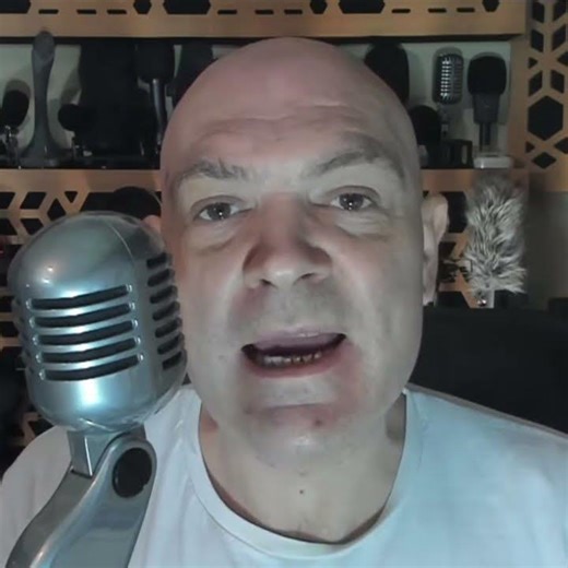 Yoga Cardioid Dynamic XLR Modern Elvis Microphone 🎙️