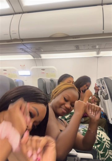 Navigating Group Chats: Our Fun Escape Story