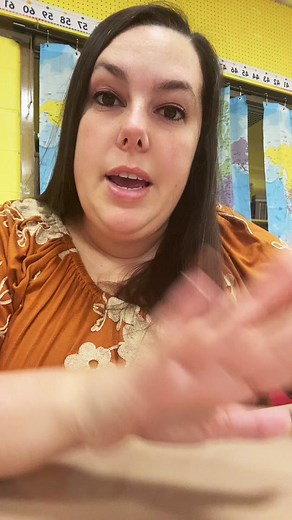 SOMEBODY HELP ME 😭 #teachersoftiktokfyp #teachersoftiktok #teacher #school #students #scare #scarecam #laugh #funny #teachers #classroom