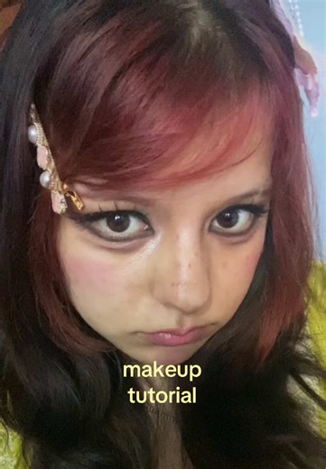 Makeup Tutorial: Eyebrow and Eyeshadow Techniques