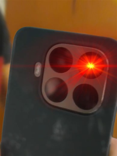 Ximi will always be better 😎😎 The iPhone vs. Android debate isn't over; which one do you think is better, or are you just into both? #xiaomi #pocox6pro5g #xiaomi15tpro5g #iphone16 #edit @milu_toth15 @Shadow