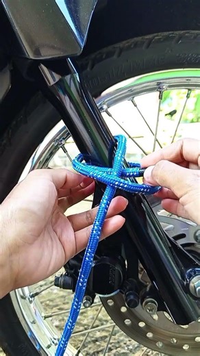 clove hitch with stopper overhand👍 #knot #clovehitch #stopper #climbing #fyp