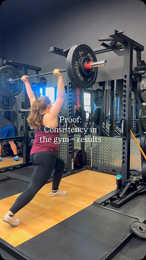A super loud shout out for Shannon, who smashed out a 47.5kg PB clean and jerk this morning! 💪🙌 Shannon’s first PT session with @jacobswainpt was 7th April - and within three months she’s over doubled her back squat from 40kg to 85kg and is deadlifting a whopping 100kg! Bearing in mind, she was really nervous to even come into the gym, let alone lift weights or even do Olympic weights, this is proof that if you set yourself a goal, you CAN achieve it - with the right mindset and sometimes a bi