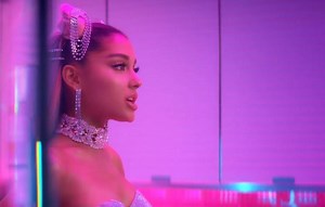 Musikvideo: Ariana Grande - 7 Rings