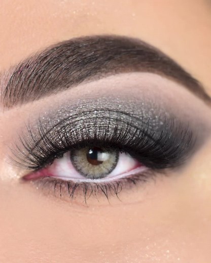 Grey Smokey Eye Makeup Tutorial