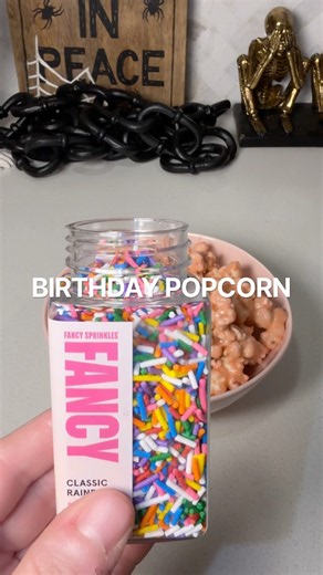 birthday cake marshmallow popcorn recipe #recipe #easydessert #popcorn #birthdaycake #dessertrecipes