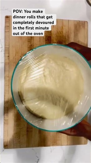Beginner friendly dinner rolls. Bread for beginners. (So easy!) #easyrecipe #beginnerfriendly