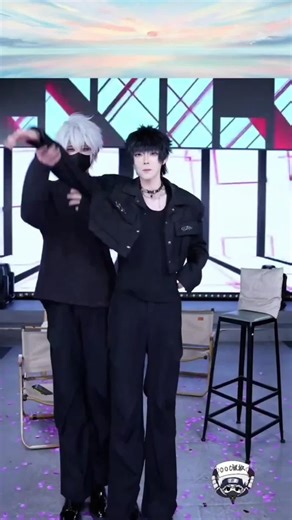 Hilarious Kakashi and Obito Cosplay Moments