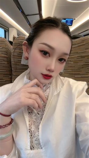 守店人回归 喜提早出晚归开启全年无休模式今年的小目标：比去年健康比去年顺心比去年顾客多大家一起发财🤑