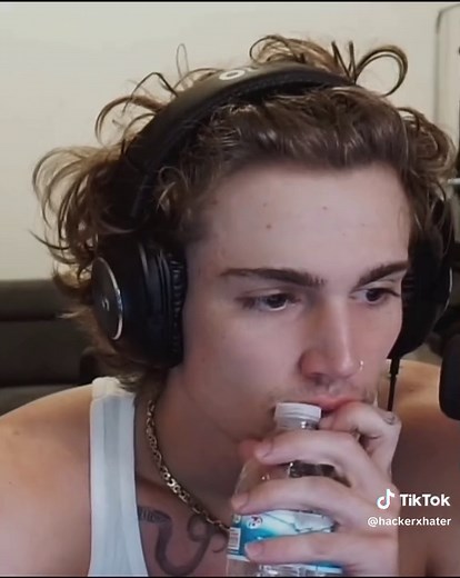 Short or Long Hair: Vinnie Hacker's Hair Transformation Revealed