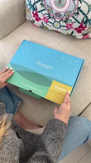 I have to let you guys in on a product that means so much to me: my @Skylight Frame !It’s a digital frame that looks like a beautiful printed photo frame, but is so much cooler! It’s easy to set up, even if you’re not tech savvy, and you can upload multiple pics to it from anywhere in the world. We are all so excited to make new, beautiful memories this summer. Keep them where you can see them! Use my code EVA for $10 off orders of $100 or more! #SkylightPartner #MySkylight