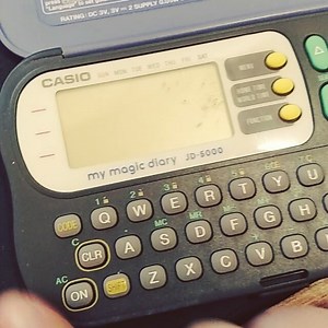 167 reactions · 26 comments | Mini resenha da agenda eletrônica My Magic Diary JD-5000 da Casio. Alguém aqui já teve uma? :D #eutestei retrô | EuTestei | Facebook