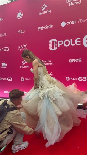 Doda in an (almost) wedding dress at the festival in Opole #doda #festiwalwopolu #opole #tvp