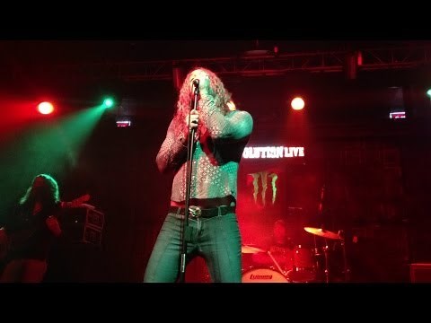 Led Zeppelin 2 (Tribute Band) - The Song Remains the Same