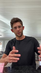 Product review. The Gillette Venus 3 blades lames. #Ironman #SilkySmooth | Jordan Taylor