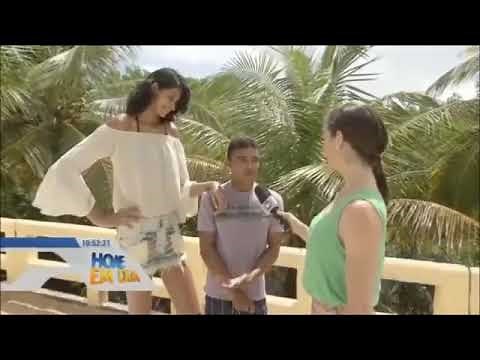 6'9" Tall Girl and Her 5'4" Boyfriend