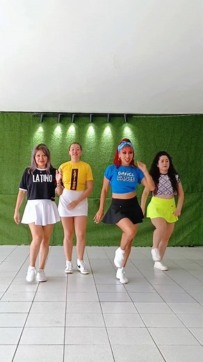 Coreografía Fitness con Karol G