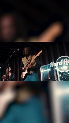 Bringing magic to the stage #livemusic