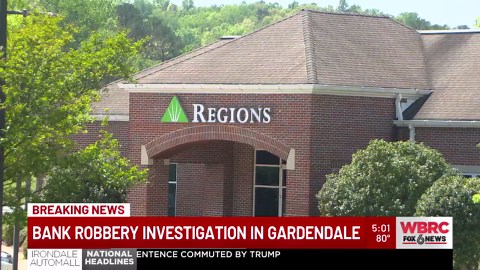 Gardendale Police: Elderly woman robs bank, turns over money to police