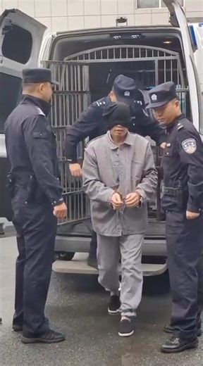 Police Operation: Transporting the Suspect After the Arrest