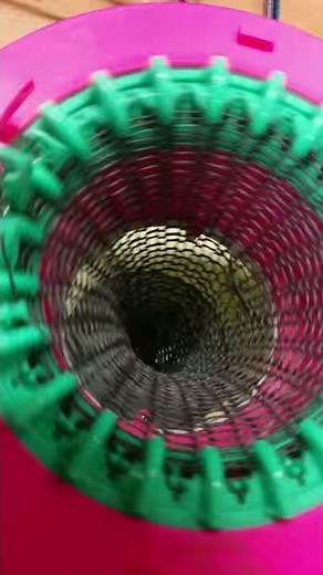 Motorized circular knitting machine, integrated motor test