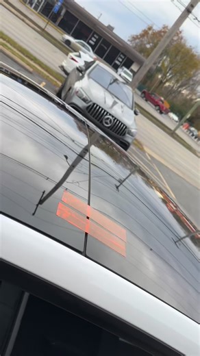 ☀️ Tesla Sunroof Replacement ☀️ Another Tesla, another flawless job by our team. We fully replaced the roof glass / sunroof with precision and care — keeping every detail perfect and ready for the road. At Discount Auto Glass, we handle every type of glass — from windshields to panoramic roofs — including full ADAS & camera recalibration when needed. ✅ Sunroof & roof glass replacements ✅ ADAS recalibration for advanced systems ✅ FREE mobile service across Central Ohio 🚐 | Discount Auto Glass