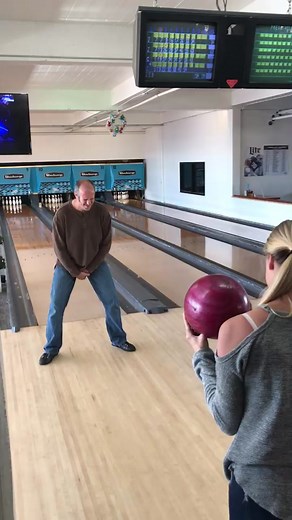 Hilarious Bowling Fail You Won't Believe!