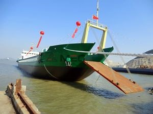 [Hot Item] Car Pax Ferry Landing Craft Lcu Lct Vessel Barge Self-Propelled Deck Barge Landing Barges