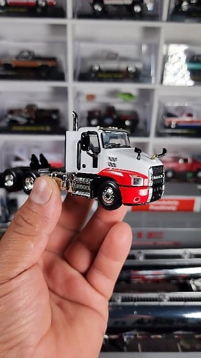 te muestro este cabezal de trailer MACK DCP 1/64 QUE ESTA ESPECTACULAR #hotwheels #matchbox #diecast #trending #trend #toys #collection #collectors #collectibles | Mv2wheeloffroad