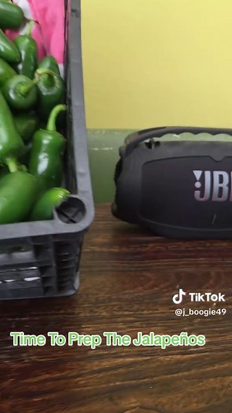 Preppin Jalapeños. The @JBL Extreme 4 keeps me moving fast, cuz ya got 10 fingers, not the end of the world if ya lose a couple. 🤣🫣 #JBL #foodtiktok #spicy