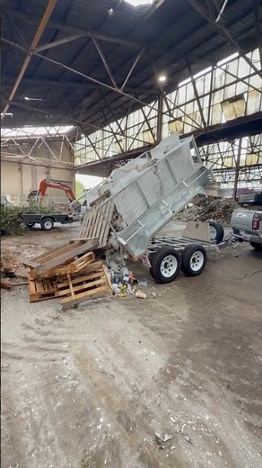 Hydraulic Tipper Trailer in Action 😎