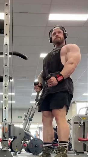 A solid bicep finisher 💪🏽 @shaynewatson_wffpro #bodybuilding #muscle #physique | Cyborg Sport