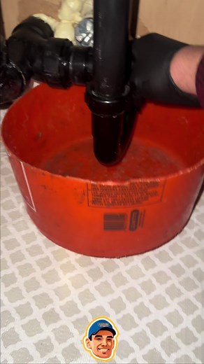 SLOW DRAIN? 👀 Clogged kitchen sink in Phoenix, AZ In our latest video, watch as our expert plumbing technician tackles a common household problem. We’re at a Phoenix home, delving into the mystery of a clogged kitchen sink. Spoiler alert: After skilfully removing the P-trap, we discovered a massive buildup of rice clogging the tubular drain pipes! Struggling with a similar issue? Plomero en Phoenix is here to help. Say goodbye to clogs and hello to smooth flowing drains! 🛠️ #plomeroenphoenix #