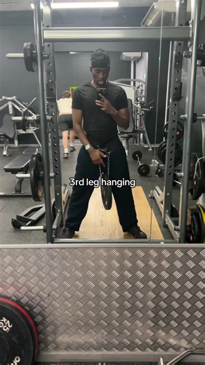 Weighted pull ups one of my fave exercises for #fyp #treynotd3nnis #gym