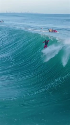 A Surfing Journey: Alfred Meets Kirra