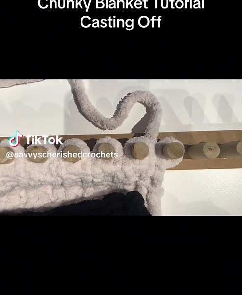 Chunky Blanket Tutorial: Mastering the Cast Off Technique