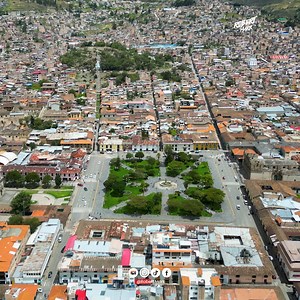 Cajamarca, la ciudad donde la historia del Perú comenzó Ciudad de gran importancia histórica, cultural y natural, pues fue precisamente en este lugar donde el Inca Atahualpa y los conquistadores españoles tuvieron un encuentro el cual fue un momento decisivo en la historia del continente. | Robert Mark
