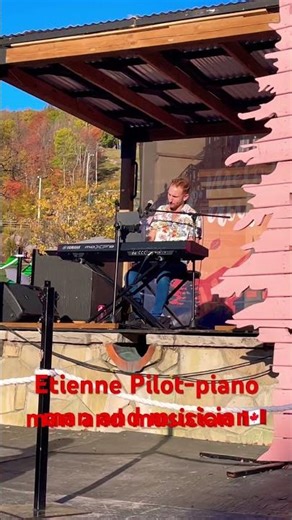 Etienne Pilon-piano man and musician #shortvideo#musician#pianoman