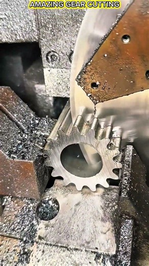 Amazing Industrial Gear Cutting Process.
