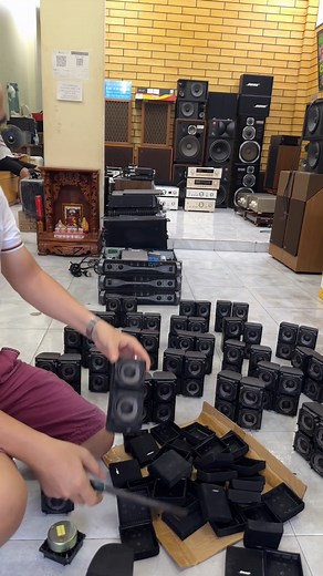 109K views · 1.2K reactions | Khui 2 kiện loa Mỹ nguyên bụi trời Tây...