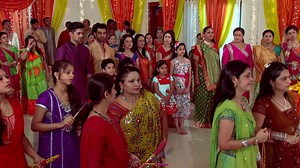208K views · 6.4K reactions | #Gopi ne #Paridhi ko bola ki woh nahi le sakti #Raashi ki jagah! Nahi dekha kisi ne #Raashi ka poora dance! Dekhte rahiye #SaathNibhaanaSaathiya! #sns #saathnibhanasaathiya #gopibahu #kokilamodi #modiparivaar #starplusshow #bestshow #indianserial #familydrama #sandal #washing #shoes #kinjal #order #Kokila #starplus #trp | StarPlus | Facebook